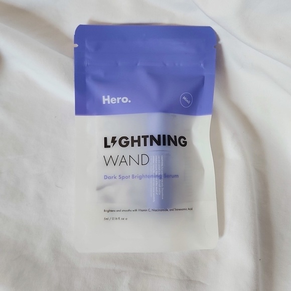 NWT Hero Cosmetics Lightening Wand | Under Eye Dark Spot Brightening Eye Serum - Picture 1 of 4